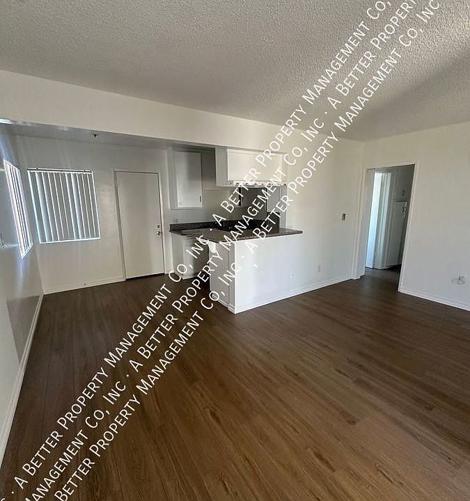 1st image of 1219 E 3rd St #3