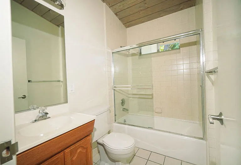 559 Matadero Ave — Photo 11