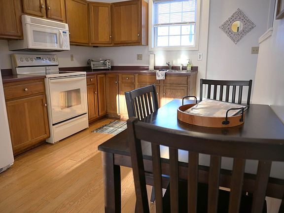 3rd image of 9 Locust St #2