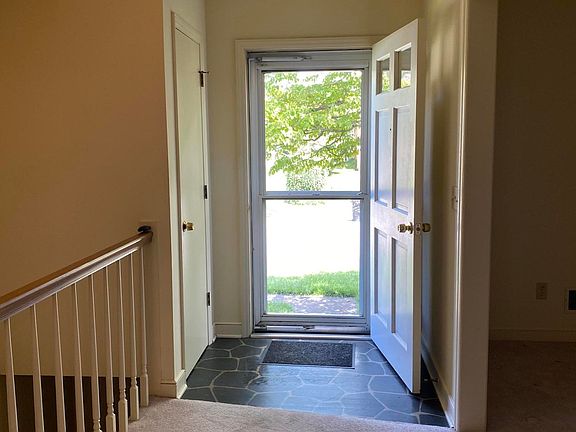 3rd image of 4710 Foxhall Cir