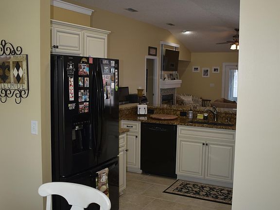 5th image of 1013 Buttercup Dr