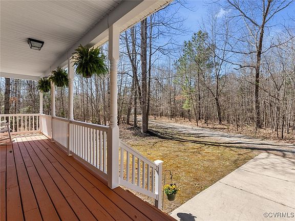3rd image of 7981 Stonewall Dr