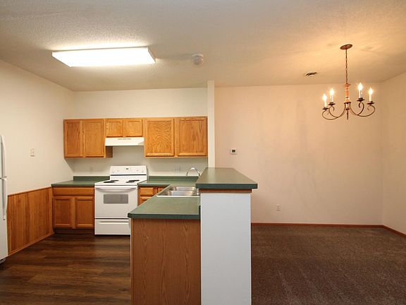 Kitchen/Dining. Open to living room.