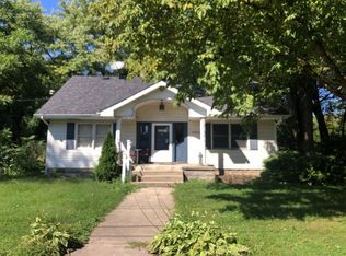 32W266 Glos St, Wayne, IL 60184