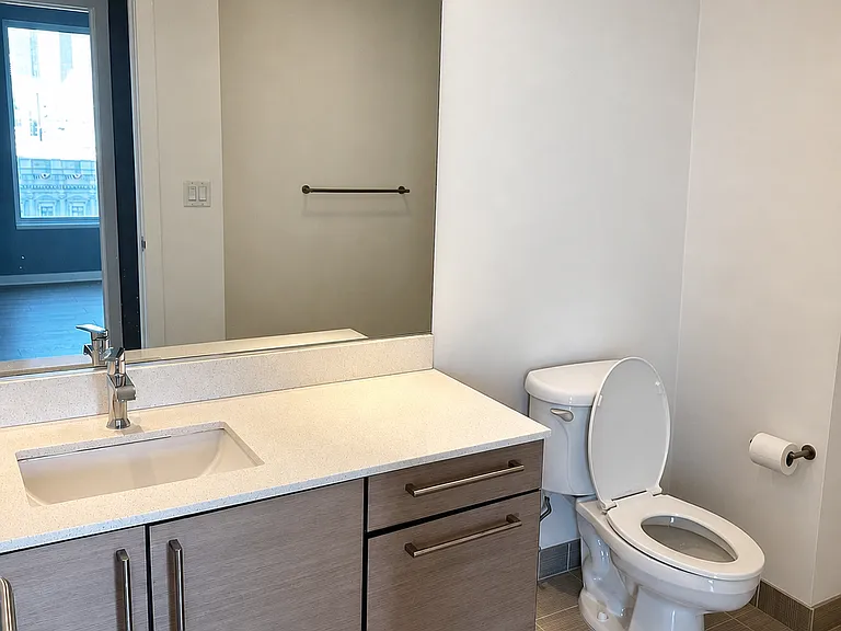 1160 Mission St #904 — Photo 11