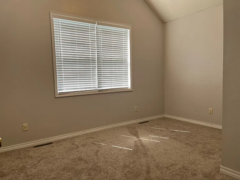 630 N Sunset Ave — Photo 16