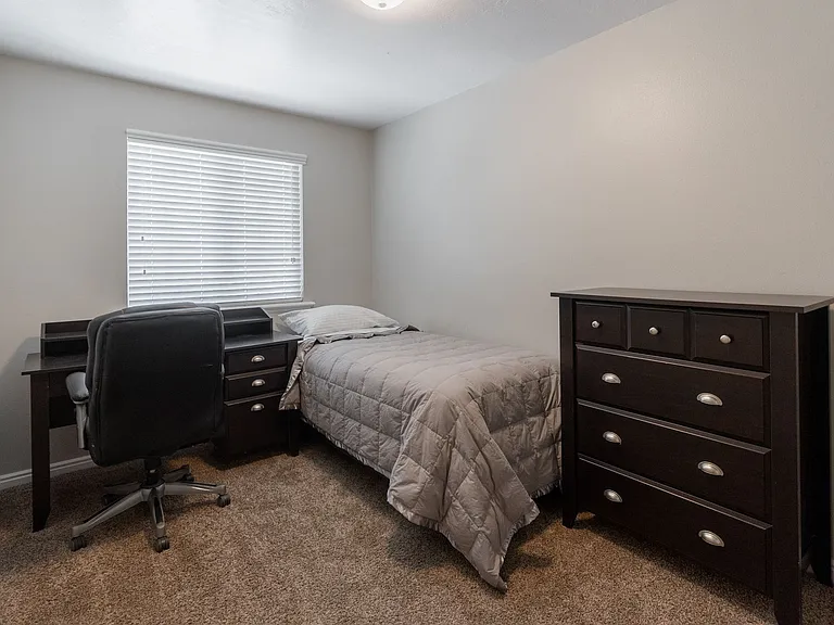 935 N University Ave #16 — Photo 7