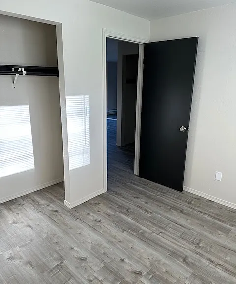 918 SE 2nd St #4 — Photo 1
