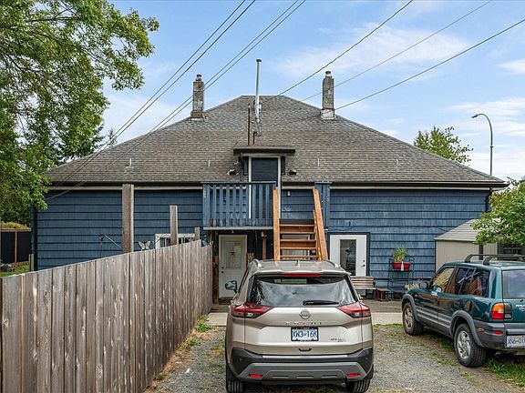 2nd image of 910 Esplanade Ave