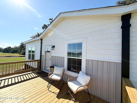4th image of 13543 SW 195TH Avenue