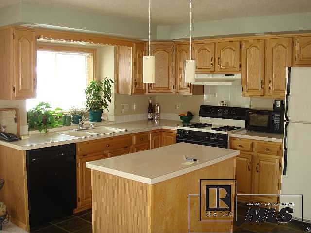 1st image of 363 Cherry Dr