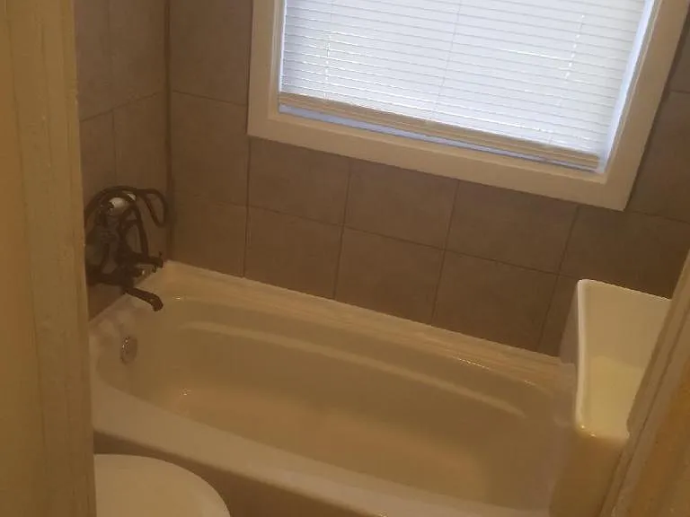 808 Carter St — Photo 6