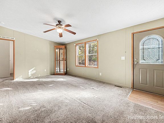 3rd image of 12220 Podunk Rd NE