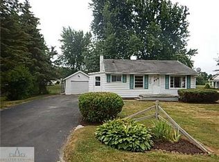 13565 Maple St, Eagle, MI 48822