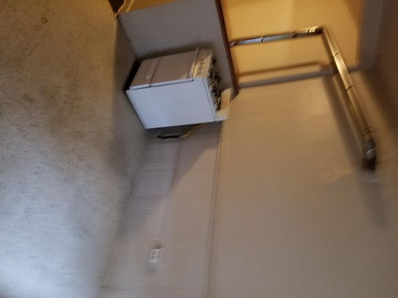 3rd image of 461 W Main St Fl 3rd