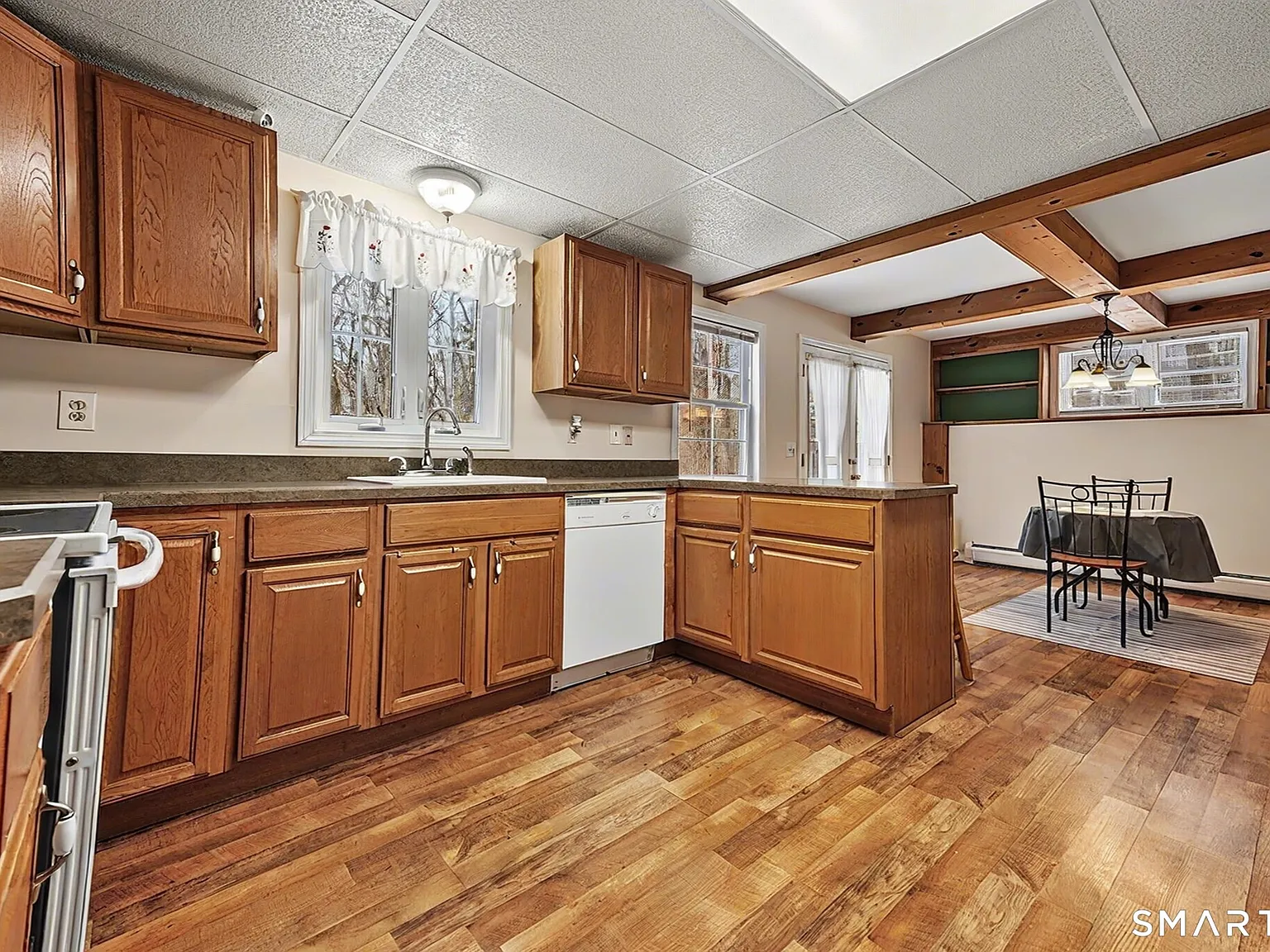 1 bed, 1.0 bath, 1200 sqft, $2,350 — Photo 3
