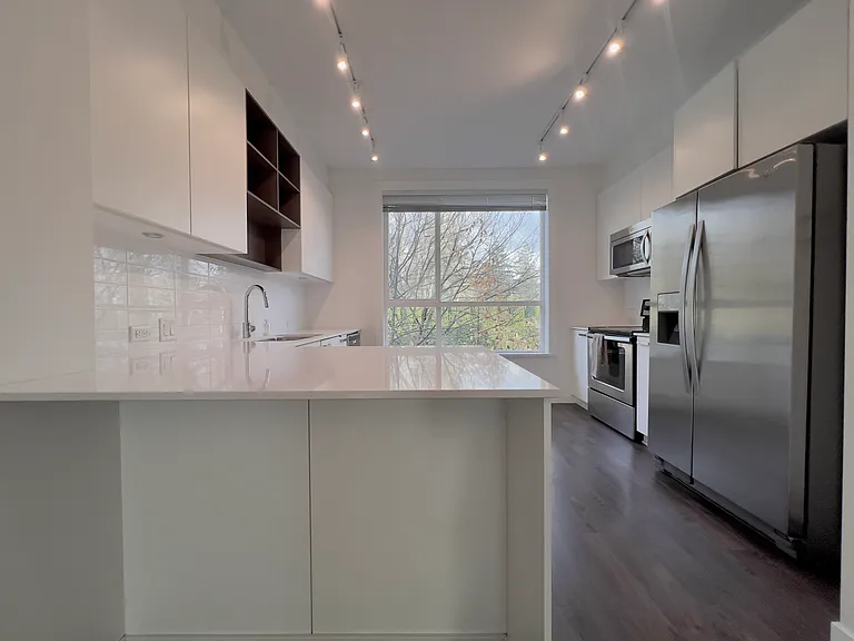 19159 Watkins Dr #15 — Photo 3