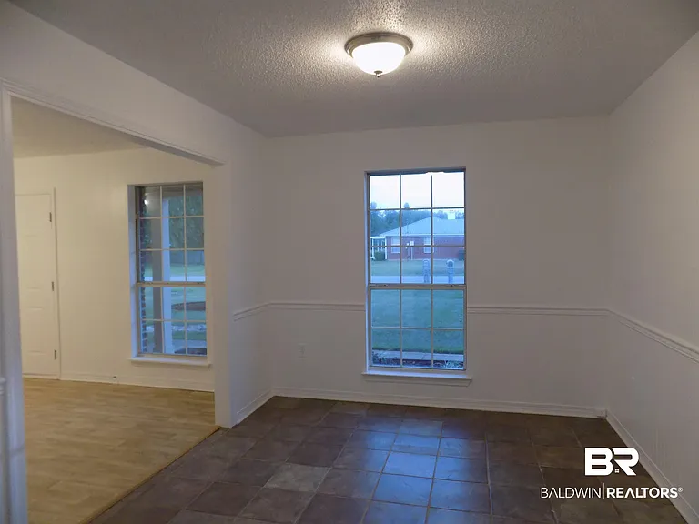 23266 Wilson Dr — Photo 4