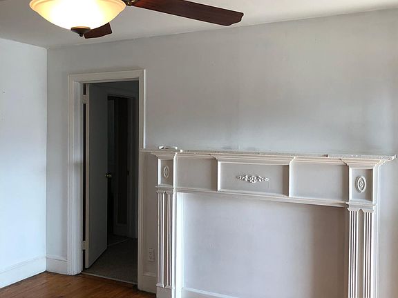3rd image of 106 Tremont Ave