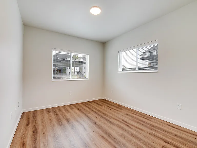 2x2 Bedroom