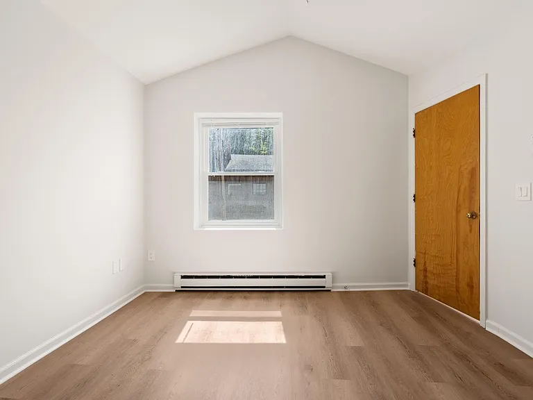 31 Railroad St #10 — Photo 17