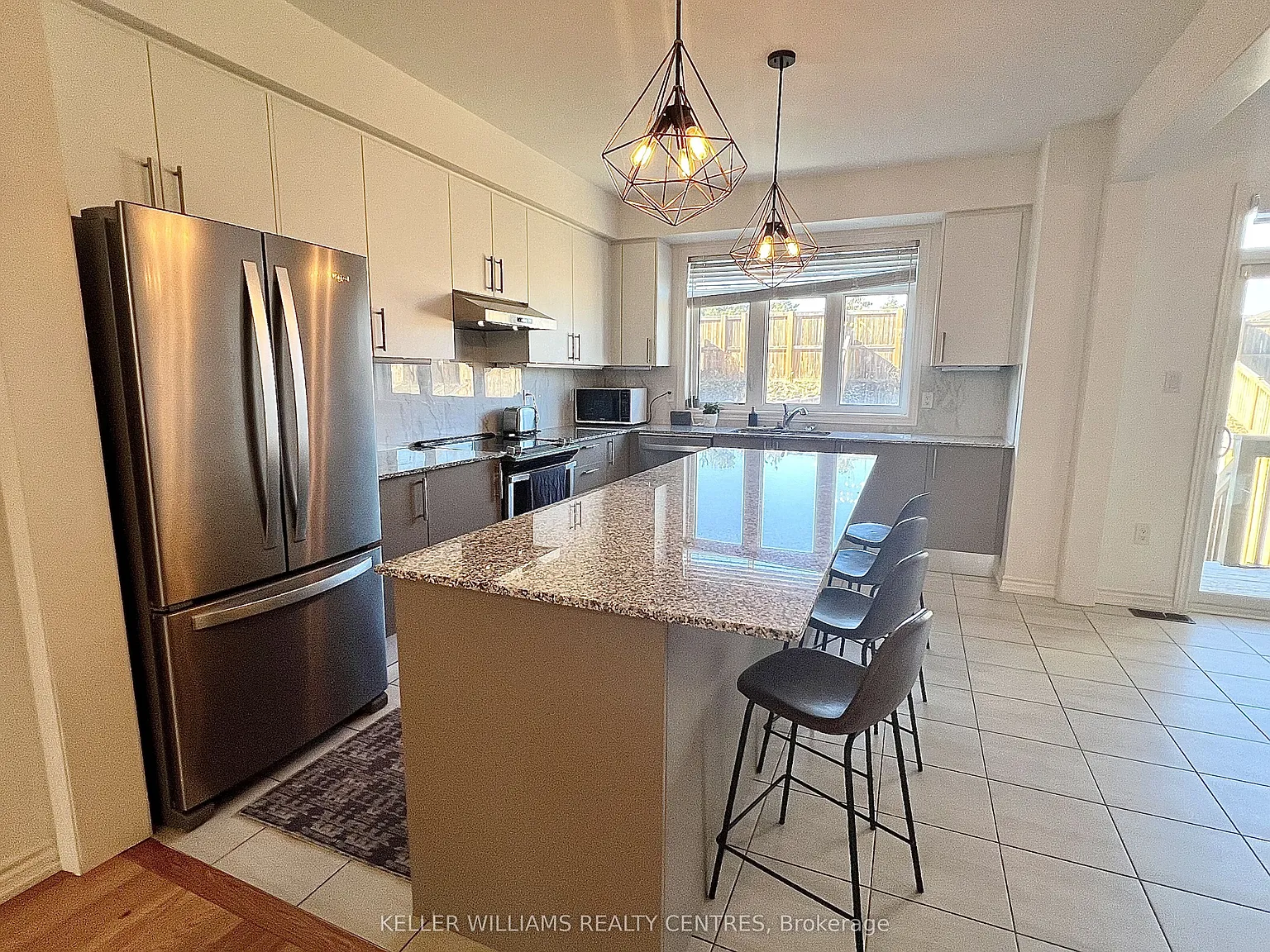 4 bed, $3,200 — Photo 4