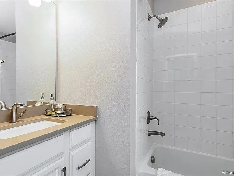 9027 E 52nd Ave — Photo 14
