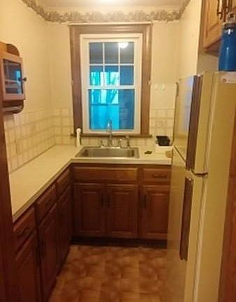 4th image of 95 Faywood Ave #2