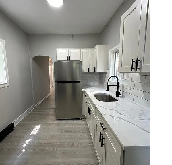 2800 W Cold Spring Ln — Photo 6