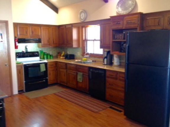 2nd image of 2204 S Stilwell St