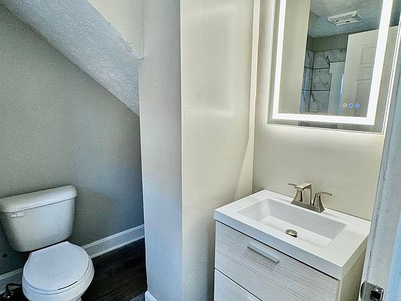 4th image of 1206 S Preston St APT 2