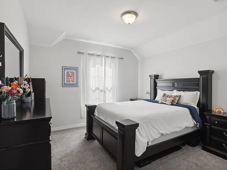 2804 Fireside Ln — Photo 34