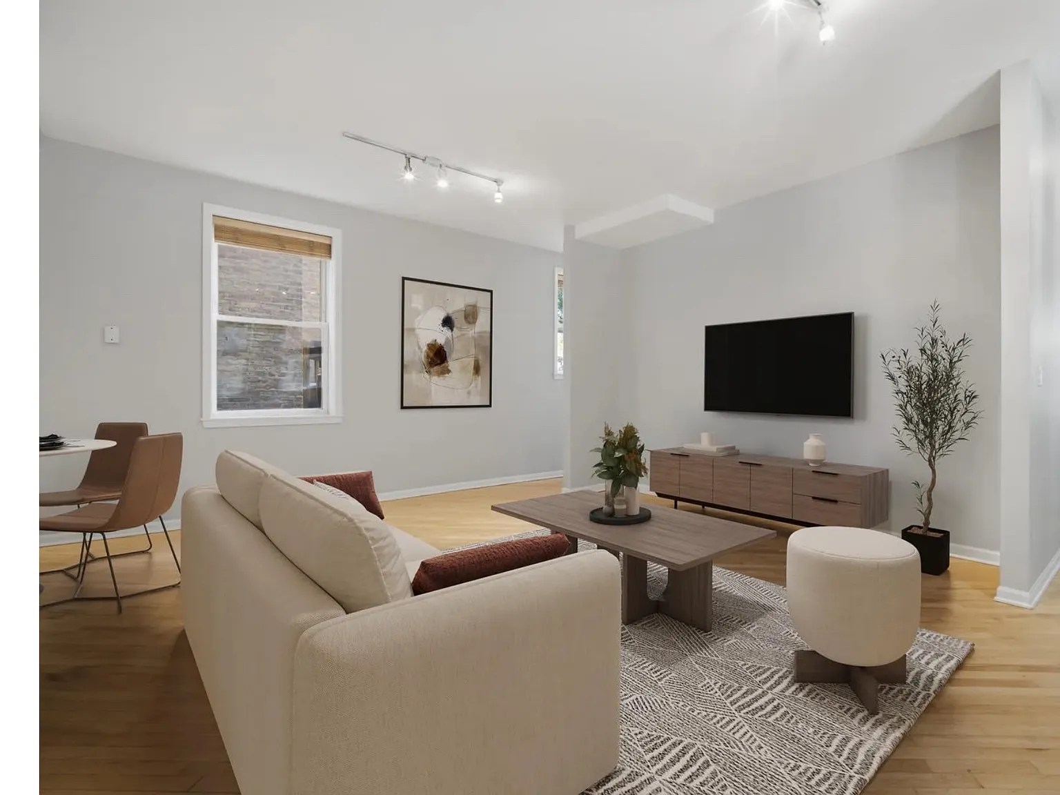 2 bed, 700 sqft, $2,850 — Photo 2