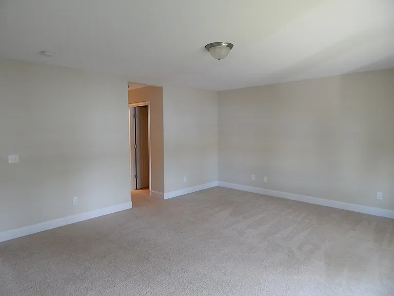 612 Wyndham Way — Photo 34