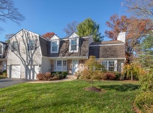 13 Fairbanks Ln, Basking Ridge, NJ 07920