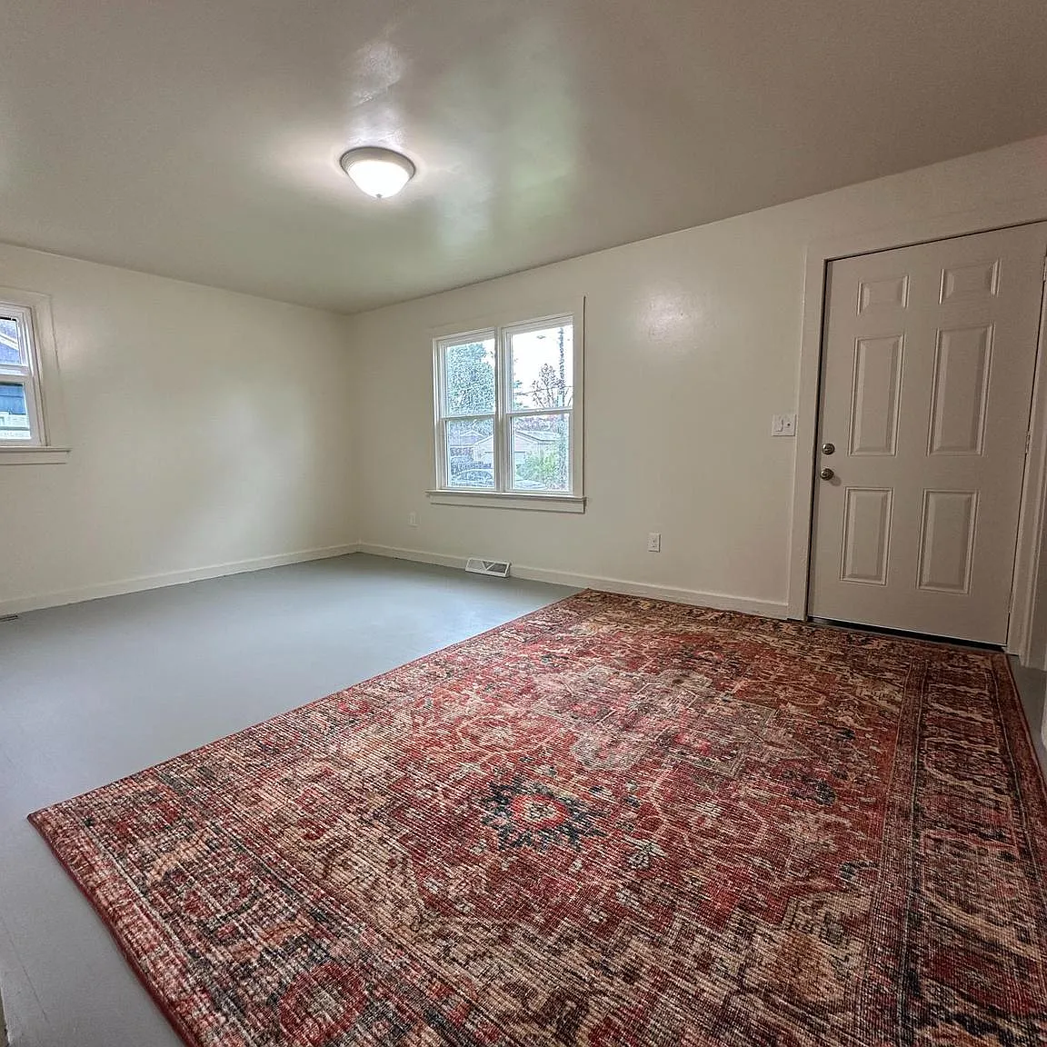 4 bed, 890 sqft, $2,150 — Photo 4