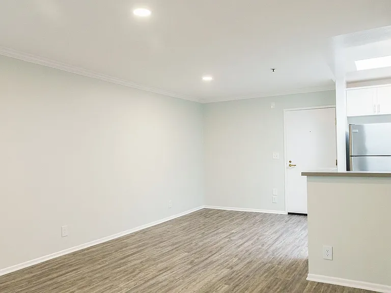 1223 Federal Ave — Photo 45