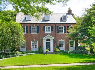 206 Woodstock Ave, Kenilworth, IL 60043