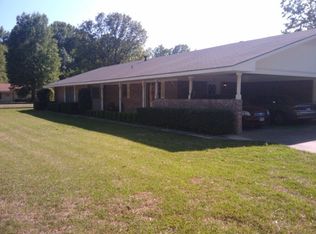 703 E 11th St, Hooks, TX 75561