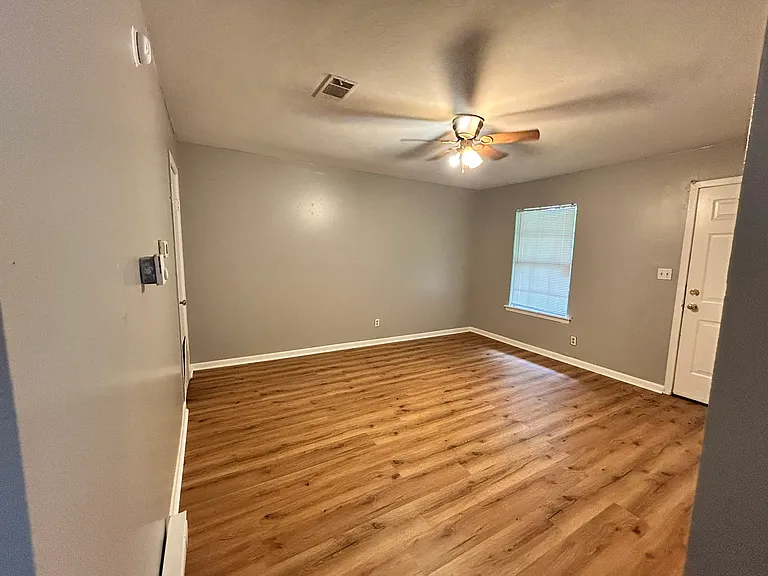 901 E 29th Ave #3 — Photo 8