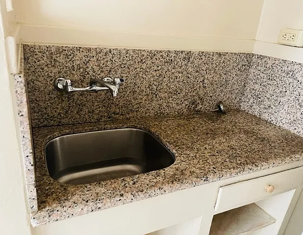 2335 Washington St #103 — Photo 7