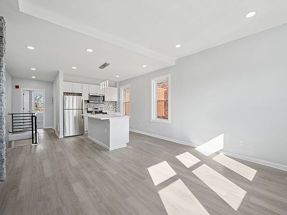 3rd image of 5031 Walnut St Floor 3