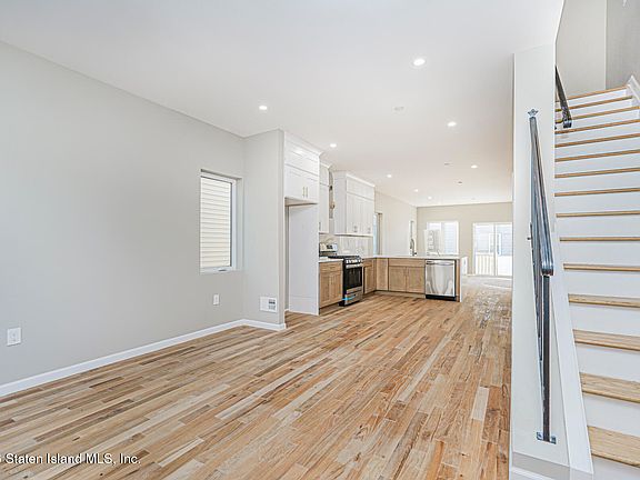 4th image of 138 Union Ave