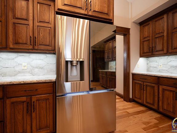 5th image of 7630 SE Berryton Rd