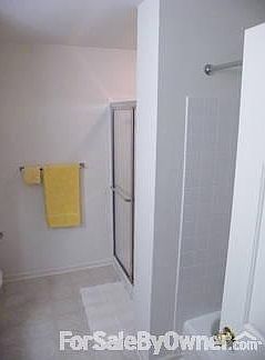 Master Bathroom Tub and Shower