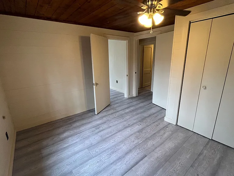 302 S Elizabeth St — Photo 8