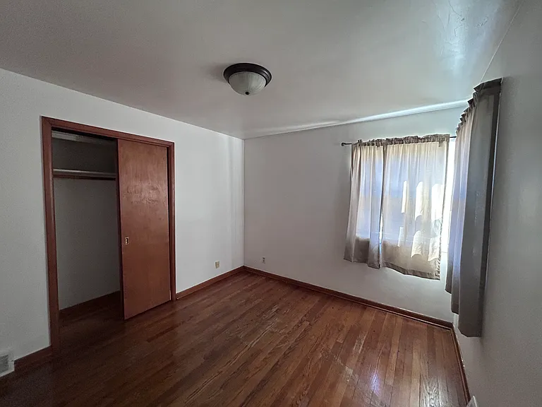 219 Sherman Ave — Photo 6
