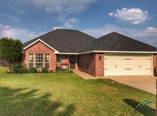 1415 Lakeside Ct, Lindale, TX 75771