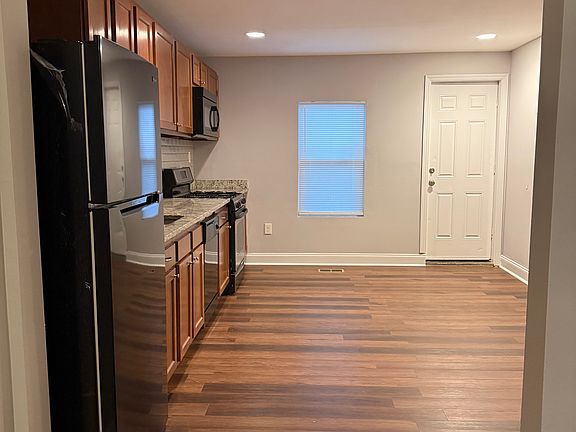 4th image of 716 N Kenwood Ave