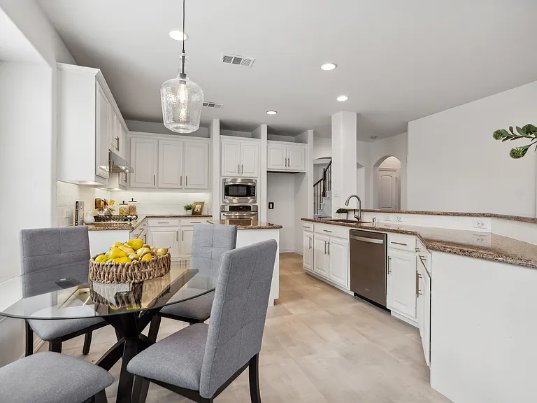 5637 Belton Ln — Photo 15